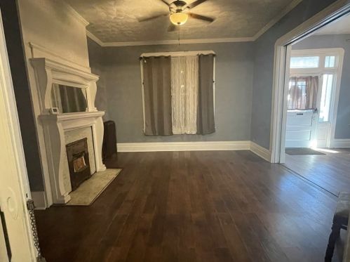 307 Graham St, Pittsburgh PA  15206-2839 exterior