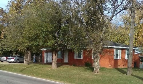 8903 Latimer Pl, Tulsa, OK 74115-5924