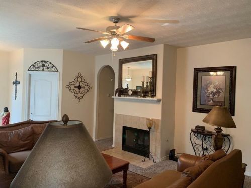 2204 Highland Crossing Dr, Conroe TX  77304-6800 exterior