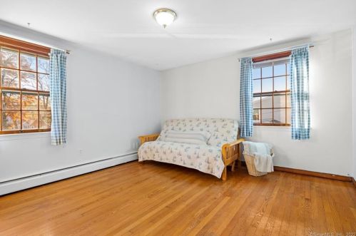 542 Forest St, Hartford CT  06118-2035 exterior