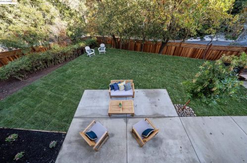 28 Camino Encinas, Orinda CA  94563-3335 exterior