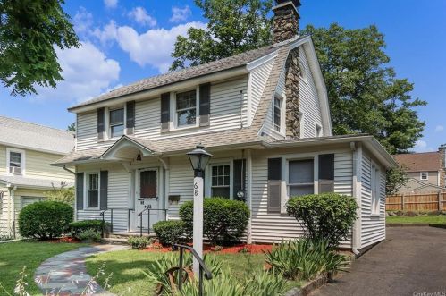 68 Mckinley Ave, White Plains NY  10606-1618 exterior