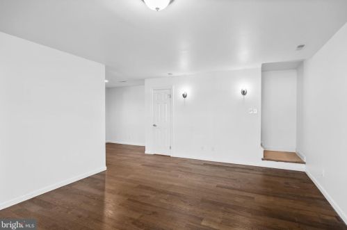 2172 Harbour Dr, Palmyra NJ  08065-1123 exterior