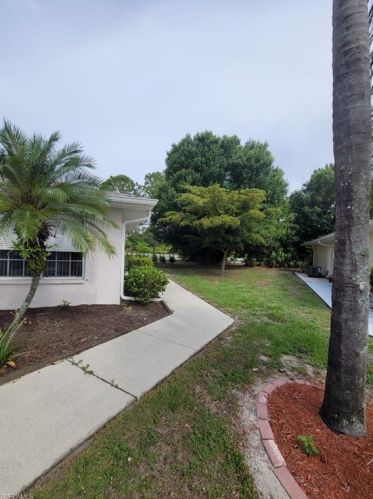 418 Bethany Village Cir, Lehigh Acres, FL 33936-7622
