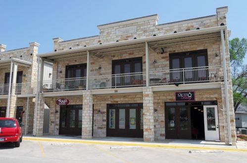 203 Railroad St, Creedmoor, TX 78610-3383