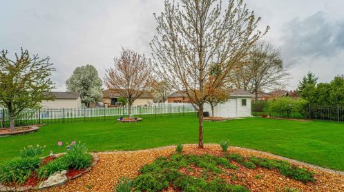 9156 Maple Dr, Dyer IN  46373-9149 exterior