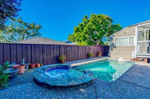 101 De Soto Way, San Bruno CA  94066-4719 exterior