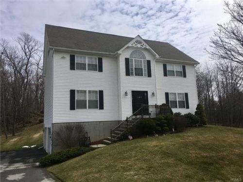 109 Vlg Dr, Florida NY  10921-1825 exterior