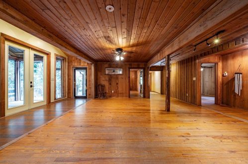 11022 Bonnet Hole Dr, Thonotosassa, FL 33592-2218