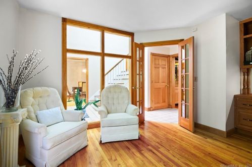 107 Roast Meat Hill Rd, Deep River CT  06419-1424 exterior