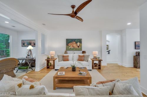 34 Chiffelle St, Bluffton SC  29909-4562 exterior