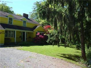 13141 Jennings Rd, Helmuth, NY 14034-9789