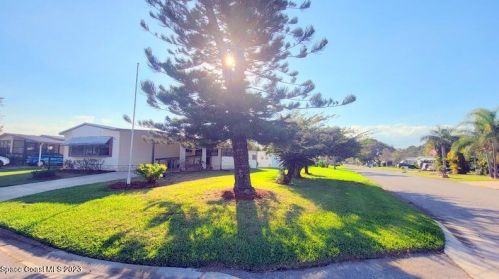 1214 Paurotis Dr, Sebastian FL  32976-7053 exterior