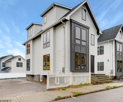 21 New St, Montclair NJ  07042-4519 exterior