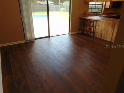 1004 Wildrose Dr, Lutz FL  33549-5656 exterior