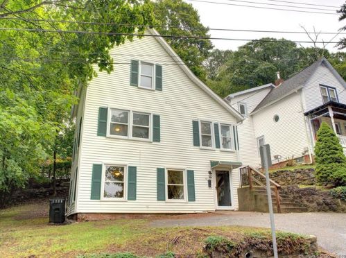 16 Clay Ave, Norwich, CT 06360-6904