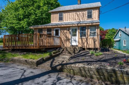 104-105 Mcewen St, Warwick, NY 10990-1229