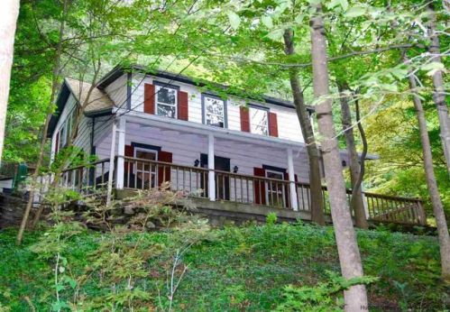3555 Route 212, Shady, NY 12409-5138