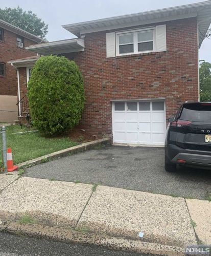 9005 Grand Ave, North Bergen, NJ 07047-4430