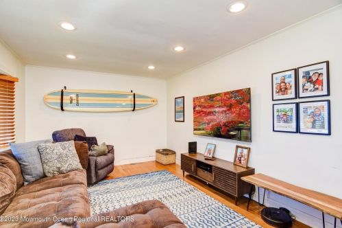 47 Charles Ter, Piscataway NJ  08854-5338 exterior