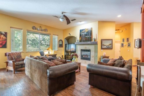 2431 Emerald Lake Ln, Elk Grove CA  95758-3608 exterior