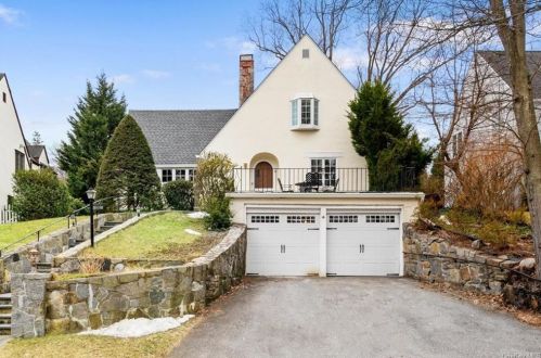 16 Robin Hill Rd, Scarsdale, NY 10583-2608
