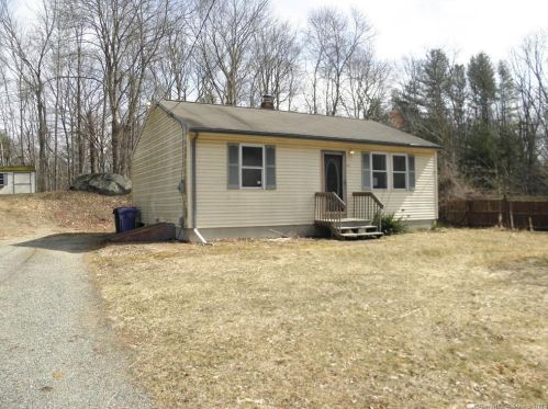 72 Richardson Hill Rd, Norwich, CT 06351-9129