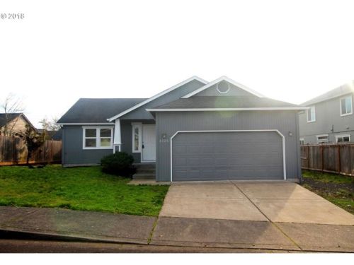 6025 Orchid Ln, Springfield, OR 97478-8579