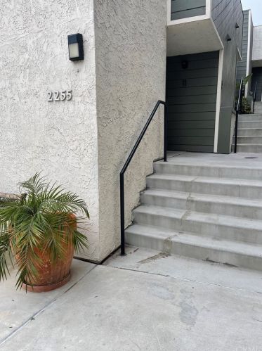 2255 Worden St, San Diego, CA 92107-1627