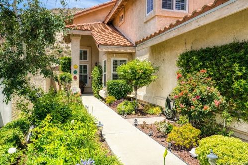 28985 Sam Pl, Santa Clarita, CA 91387-1878