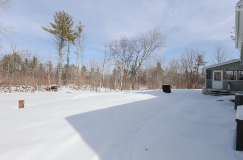 39 Bradford Cir, Hillsboro NH  03244-4864 exterior