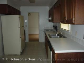 2860 Beckwood Dr, Winston Salem NC  27103-5413 exterior
