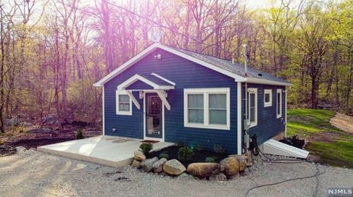 6 Stag Hill Rd, Mahwah NJ  07430-1034 exterior