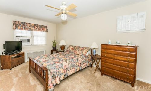 143 High St, Woodbridge NJ  07095-3047 exterior