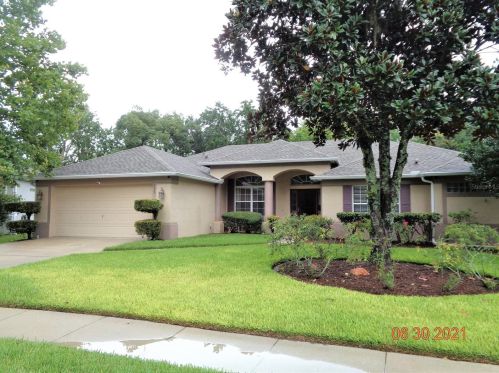 935 Lake Lindley Dr, Deland, FL 32724-4103