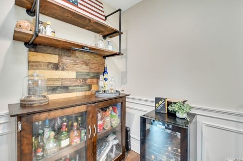 5719 Pennswood Ave, Lakewood CA  90712-1819 exterior