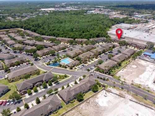 2220 Windsor Lake Cir, Sanford FL  32773-5726 exterior