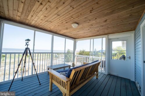 107 Sandpiper Dr, Slaughter Beach DE  19963-4923 exterior
