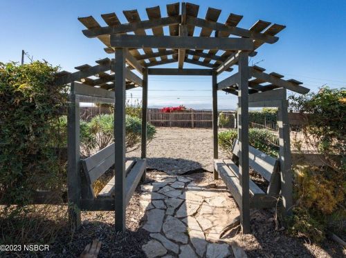 2114 Fallen Leaf Dr, Santa Maria CA  93455-5733 exterior