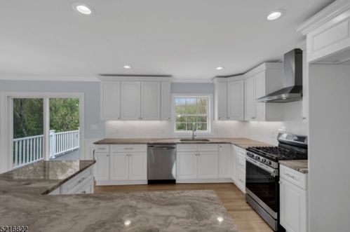 13 Sunset Ave, Princeton NJ  08540-8530 exterior