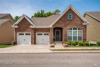 2438 Duxbury Dr, Columbia, TN 38401-6242