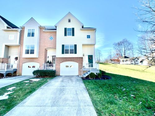 24 Westfield Pl, Shade, OH 45701-3853
