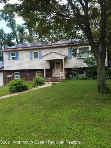 1 Pearce Ave, Tinton Falls NJ  07724-1711 exterior