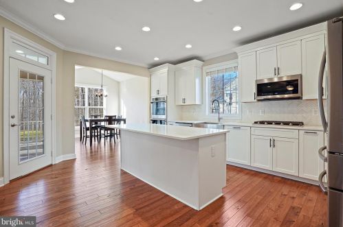 16143 Jordan Crest Ct, Haymarket VA  20169-4943 exterior