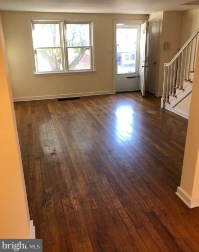 2114 Berryhill St, Harrisburg, PA 17104-2005