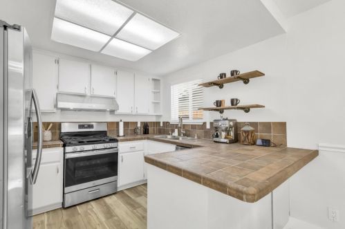 221 Jubilee Way, Rio Linda CA  95673-3326 exterior