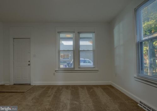 1948 Derry St, Harrisburg PA 17111-2652 exterior