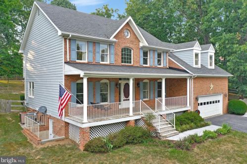 203 Oak Hill Dr, Woodstock, VA 22664-4038