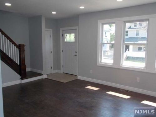 304 James St, Teaneck NJ  07666-3220 exterior