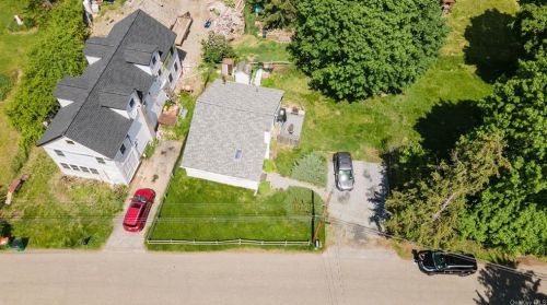 49 Mission Rd, New Hamburg, NY 12590-6602